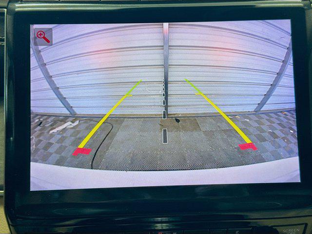 Photo of 2022 Bright White Clearcoat Jeep Grand Cherokee L