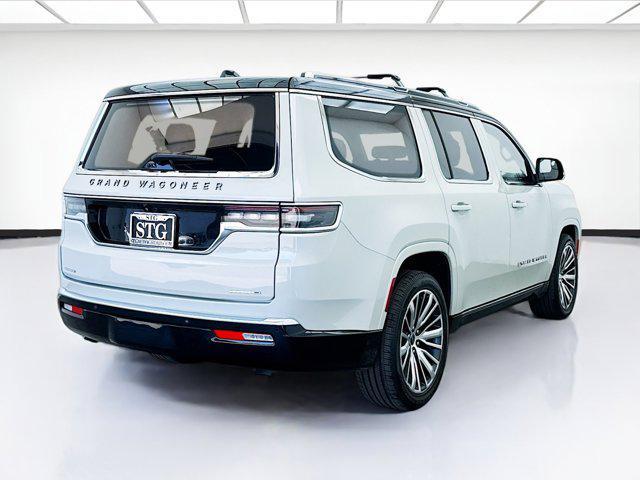Photo of 2022 Luxury White Pearlcoat Jeep Grand Wagoneer