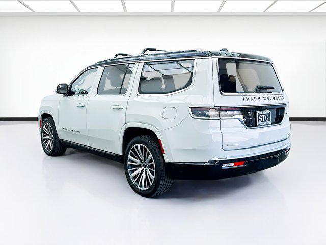 Photo of 2022 Luxury White Pearlcoat Jeep Grand Wagoneer