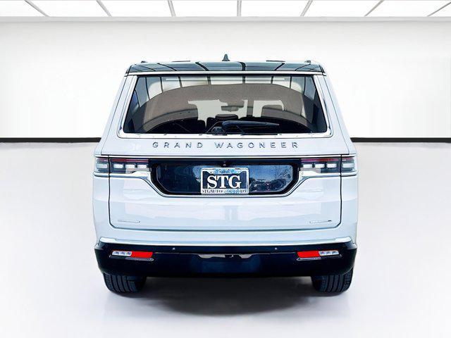 Photo of 2022 Luxury White Pearlcoat Jeep Grand Wagoneer