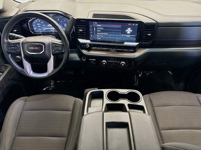 Photo of 2023 Summit White GMC Sierra 1500