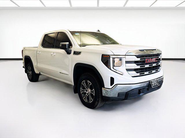 Photo of 2023 Summit White GMC Sierra 1500