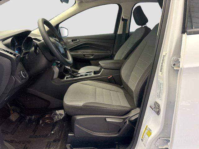 Photo of 2018 Oxford White Ford Escape