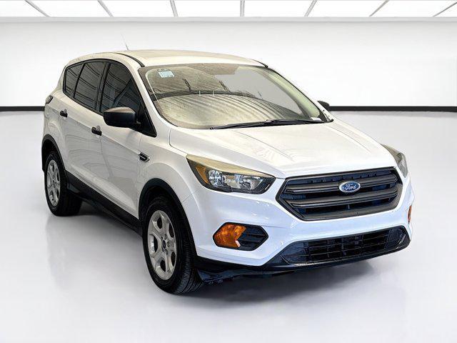 Photo of 2018 Oxford White Ford Escape