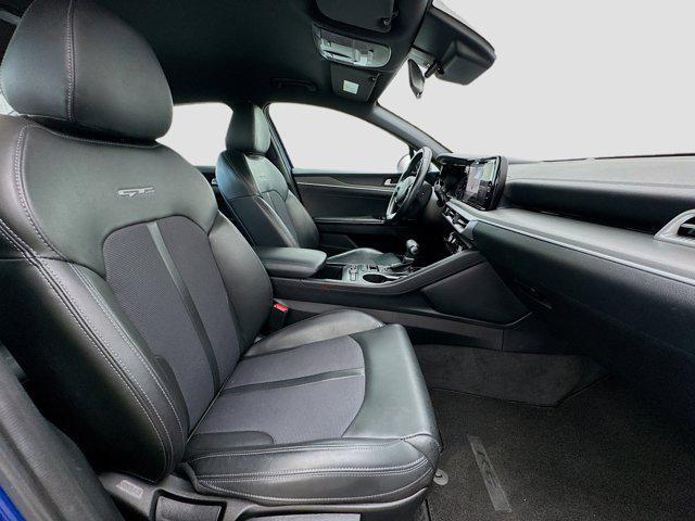 Photo of 2022 Sapphire Blue Kia K5