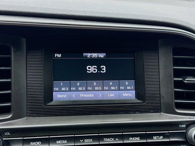 Photo of 2019 Quartz White Pearl Hyundai ELANTRA