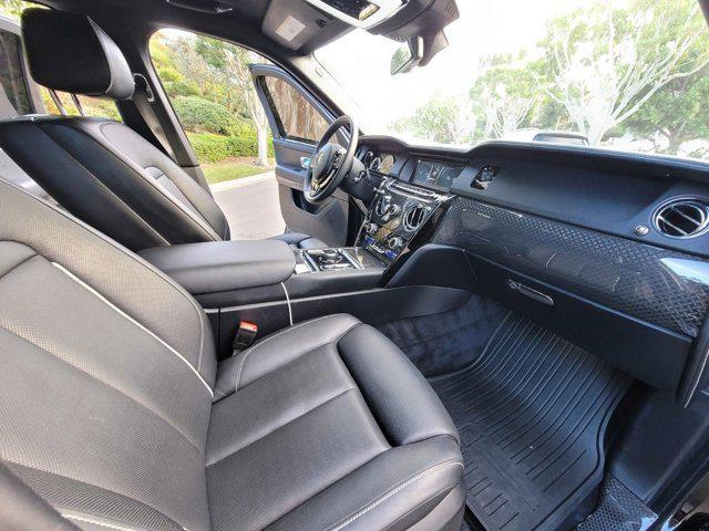 Photo of 2021 Black Rolls-Royce Cullinan