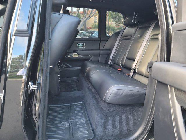 Photo of 2021 Black Rolls-Royce Cullinan