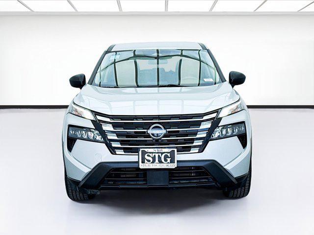 Photo of 2024 Brilliant Silver Metallic Nissan Rogue
