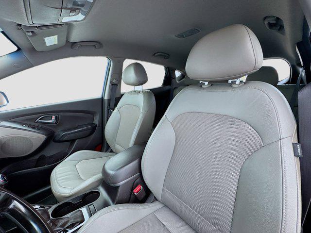 Photo of 2014 Laguna Blue Metallic Hyundai TUCSON