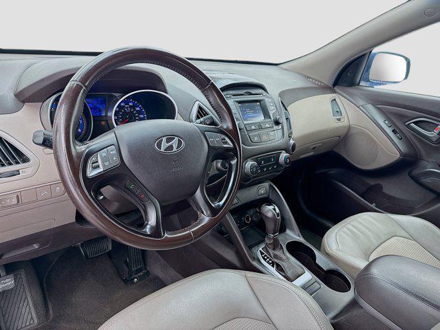 Photo of 2014 Laguna Blue Metallic Hyundai TUCSON