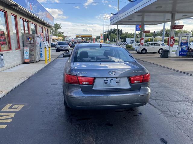 Photo of 2009 Willow Gray Hyundai SONATA
