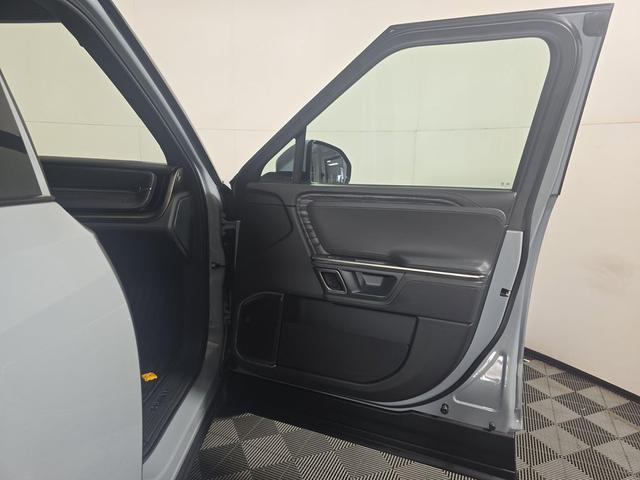 Photo of 2023 Limestone Rivian R1S