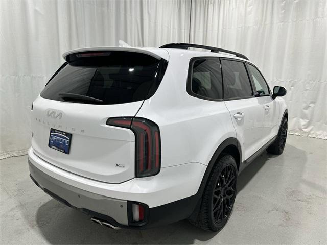 Photo of 2023 Glacial White Pearl Kia Telluride