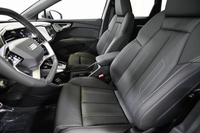 Photo of 2025 Pebble Gray Audi Q4 e-tron