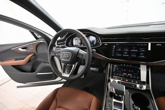 Photo of 2025 Carrara White Audi Q7