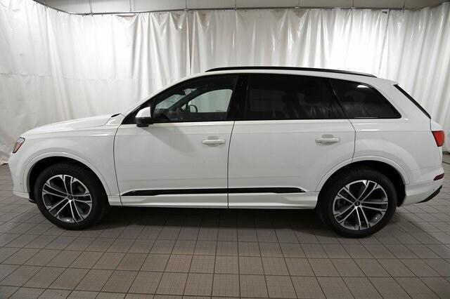 Photo of 2025 Carrara White Audi Q7