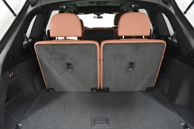 Photo of 2025 Carrara White Audi Q7