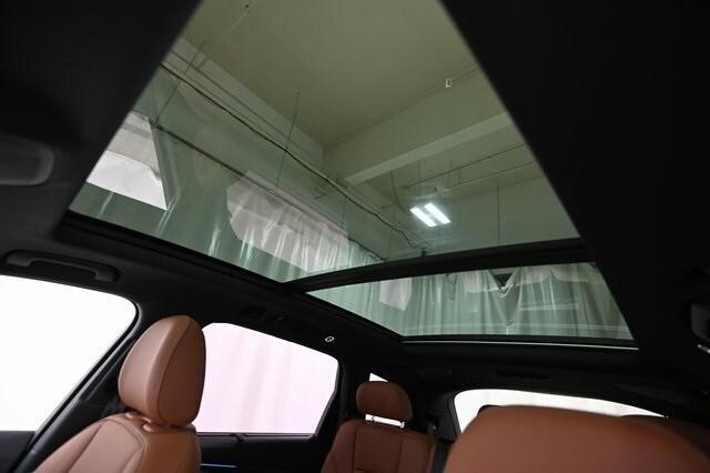 Photo of 2025 Carrara White Audi Q7