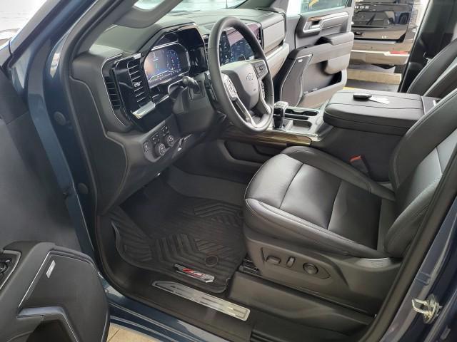 Photo of 2024 Blue Chevrolet Silverado 1500