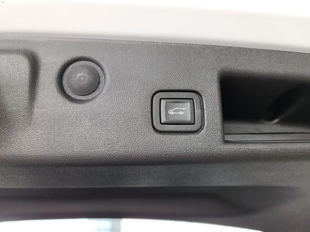 Photo of 2024 Summit White Chevrolet Equinox