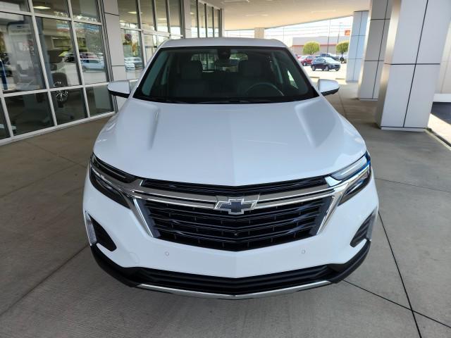 Photo of 2024 Summit White Chevrolet Equinox