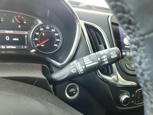 Photo of 2024 Summit White Chevrolet Equinox