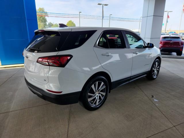 Photo of 2024 Summit White Chevrolet Equinox