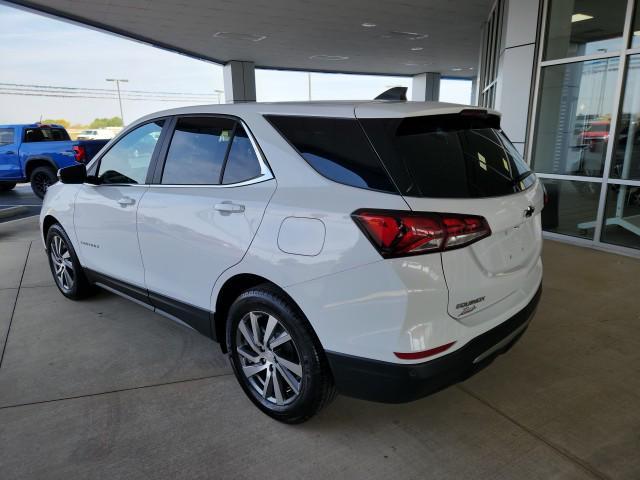 Photo of 2024 Summit White Chevrolet Equinox