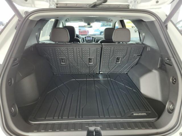 Photo of 2024 Summit White Chevrolet Equinox