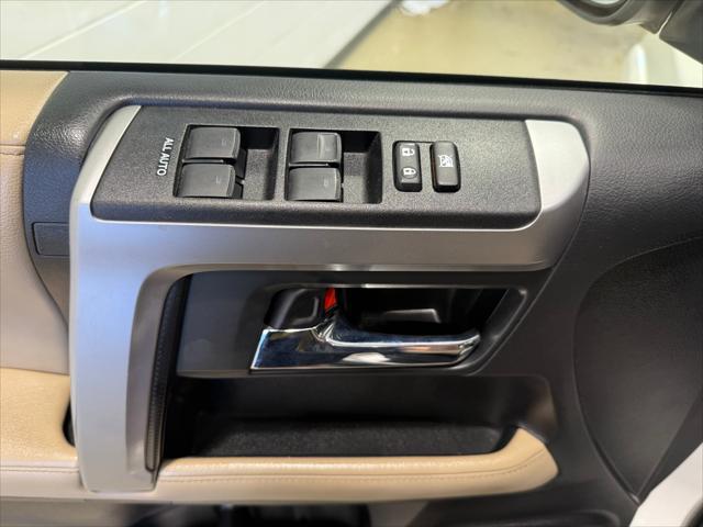 Photo of 2020 Super White Toyota 4Runner