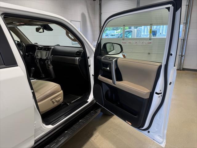 Photo of 2020 Super White Toyota 4Runner