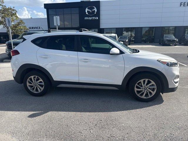 Photo of 2017 Dazzling White Hyundai TUCSON