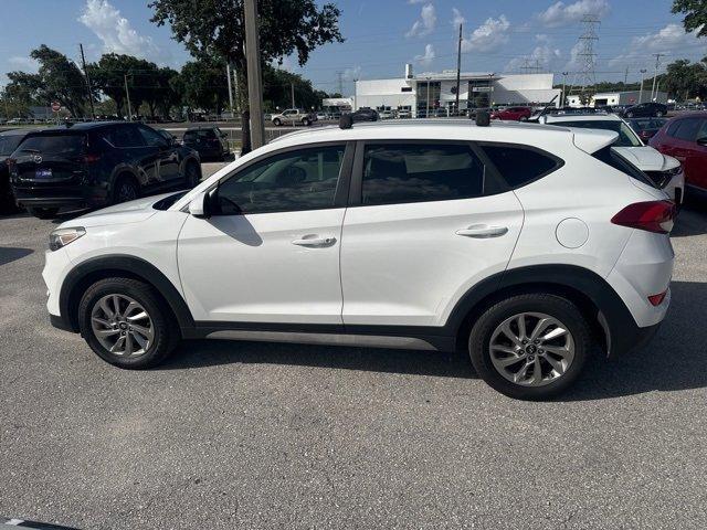 Photo of 2017 Dazzling White Hyundai TUCSON