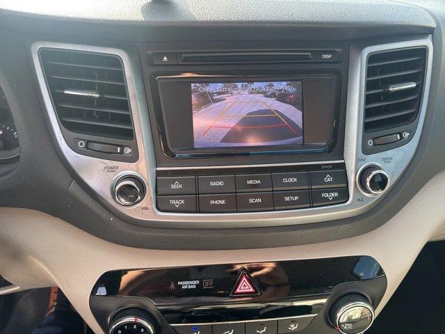 Photo of 2017 Dazzling White Hyundai TUCSON