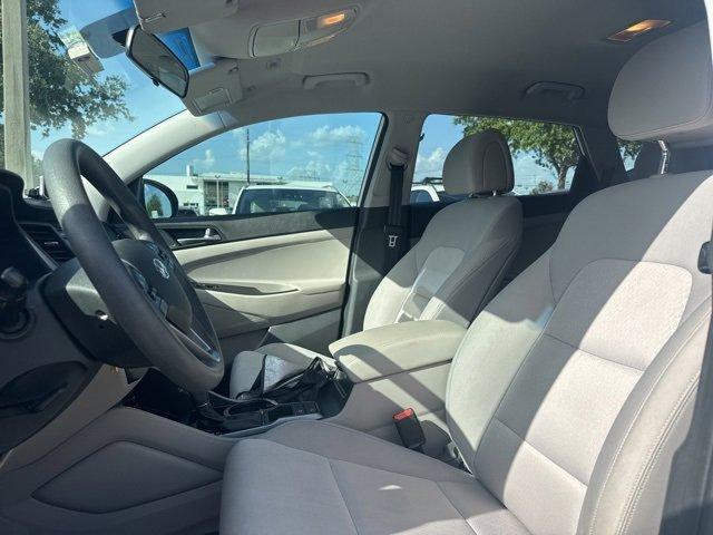 Photo of 2017 Dazzling White Hyundai TUCSON
