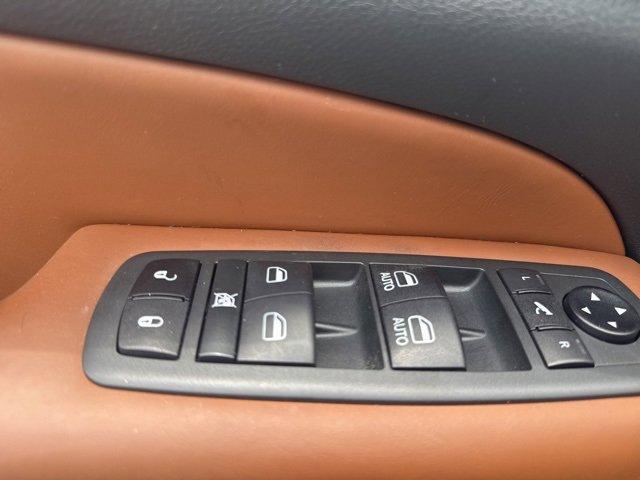 Photo of 2021 Granite Crystal Clearcoat Metallic Jeep Grand Cherokee