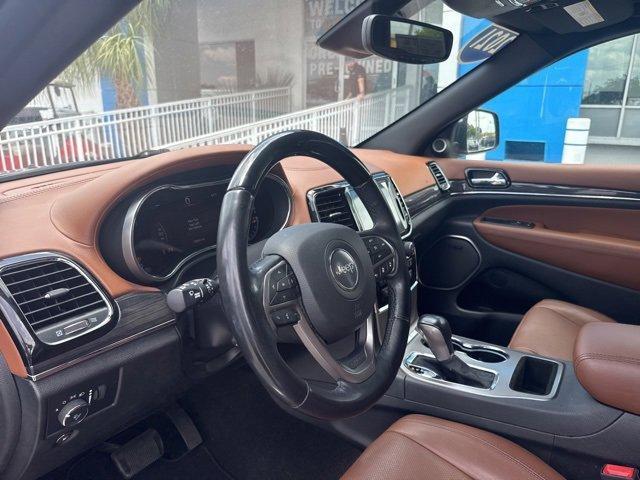 Photo of 2021 Granite Crystal Clearcoat Metallic Jeep Grand Cherokee