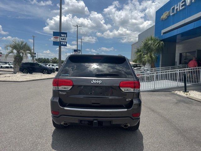 Photo of 2021 Granite Crystal Clearcoat Metallic Jeep Grand Cherokee