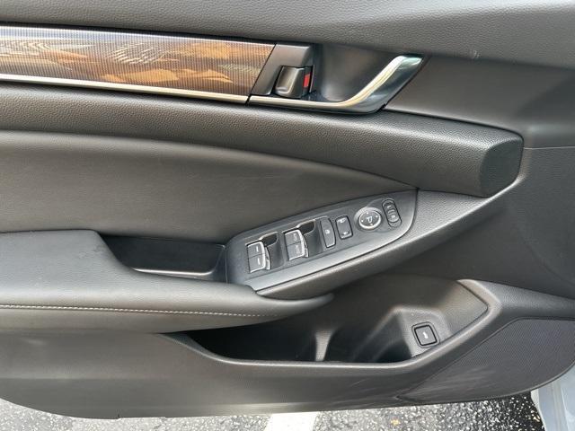 Photo of 2022 Gray Honda Accord Hybrid
