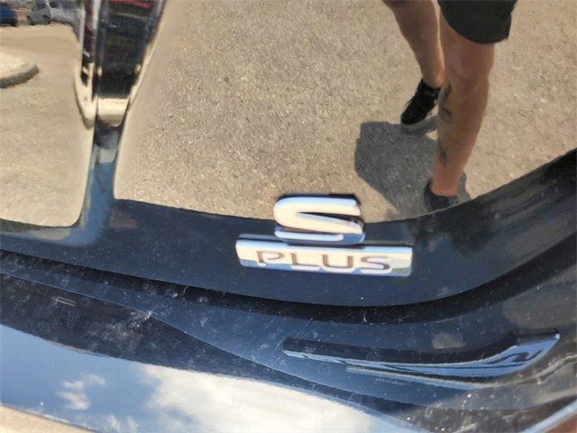 Photo of 2019 Black Nissan Leaf