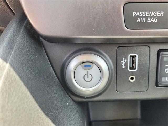 Photo of 2019 Black Nissan Leaf