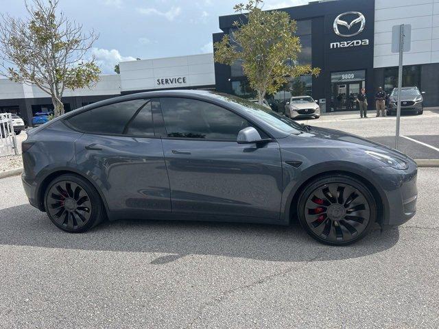 Photo of 2022 Gray Tesla Model Y