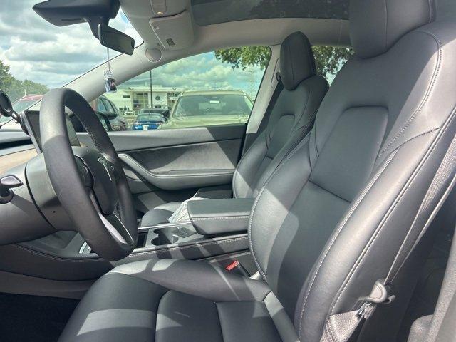 Photo of 2022 Gray Tesla Model Y