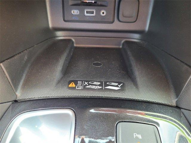Photo of 2024 Iridescent Pearl Tricoat Chevrolet Equinox