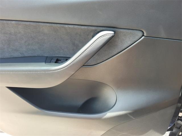 Photo of 2022 Gray Tesla Model Y