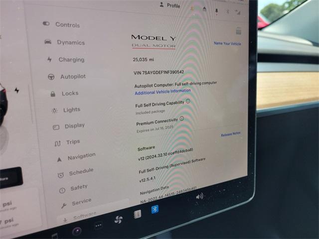 Photo of 2022 Gray Tesla Model Y