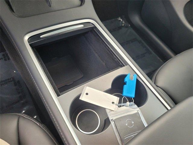 Photo of 2023 White Tesla Model Y