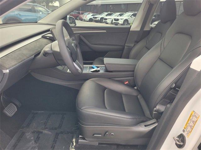 Photo of 2023 White Tesla Model Y