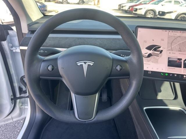 Photo of 2023 White Tesla Model Y